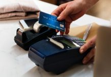 Perbandingan Manfaat Paylater dan Pinjaman Online?
